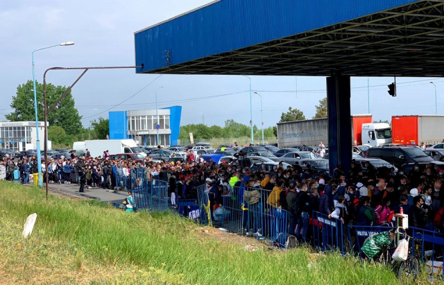 Румунію беруть штурмом - на кордонах шалені натовпи та протести (ФОТО)
