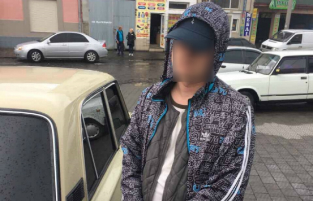 Спецоперація у Мукачеві: взяли 2-х наркоторговців з метамфетаміном (ФОТО)