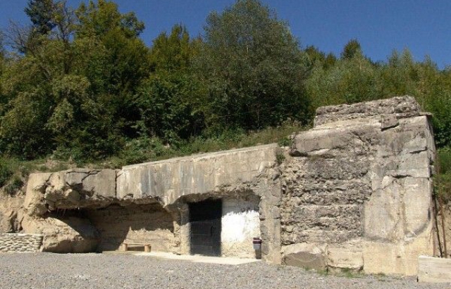 Як виглядає найбільший бункер Західної Європи на Закарпатті (ВІДЕО)