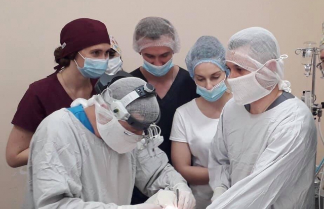 Зможе дихати та говорити: У Львові провели унікальну операцію 6-річному закарпатцеві, який потрапив у ДТП (ФОТО)