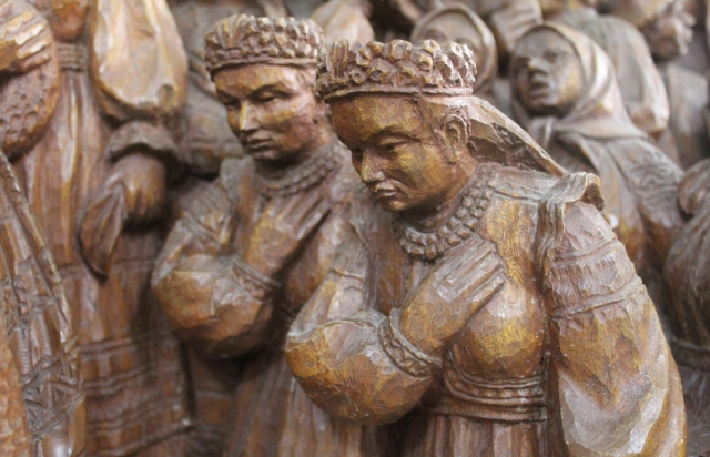 Закарпатський Роден: Історія унікальної скульптури Свиди, яка розповідає про закарпатське весілля