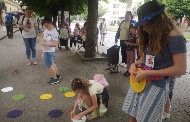 "Під захистом Святого Мартина": У Мукачеві для дітей-переселенців провели квест-екскурсію (ФОТО)