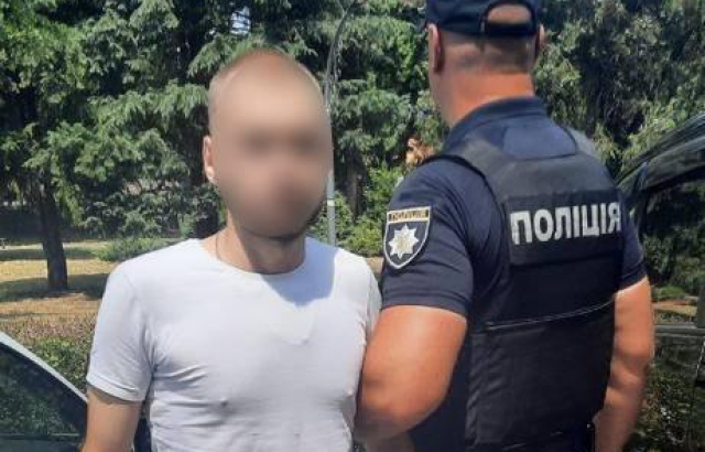 У Мукачеві зловили наркоторівця під "кайфом", який катався на Skoda (ФОТО)