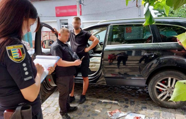 У Виноградові спіймали водія Audi Q7 з наркотиками у салоні (ФОТО)