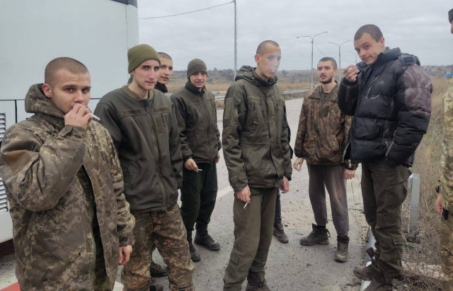 Україна повернула ще 50 людей з російського полону
