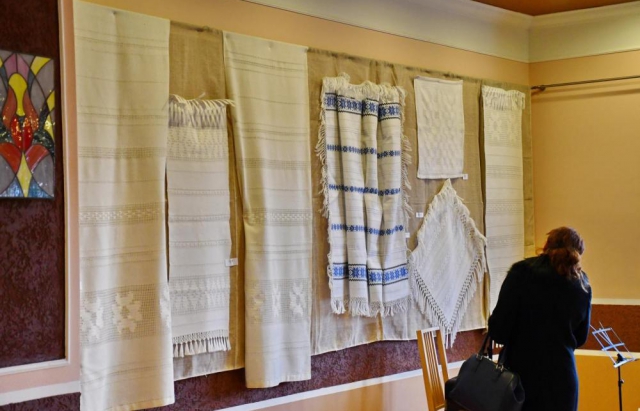 У Берегові відкрили виставку традиційного березького ткацтва, про яке знають у Парижі (ФОТО)