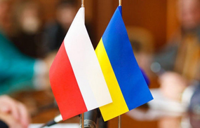 У Польщі українським біженцям обіцяють нову фіндопомогу в 500 злотих