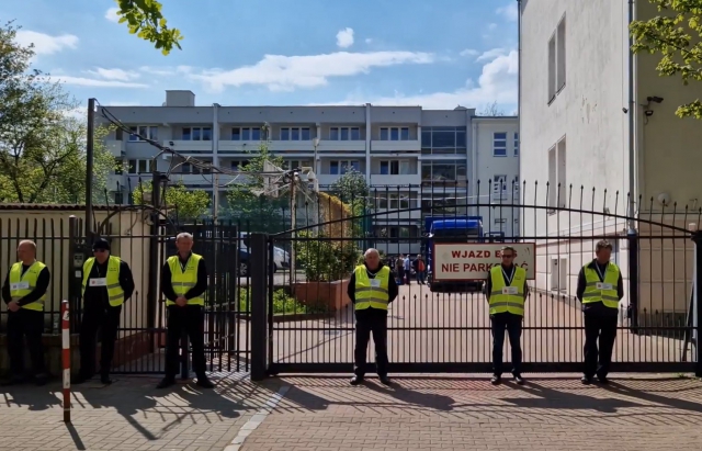 Школу при посольстві РФ у Варшаві виселили: росіяни займали приміщення незаконно