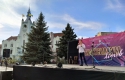Як у центрі Мукачева студенти виконували відомі хіти (ФОТО, ВІДЕО)