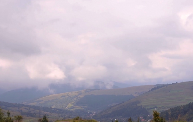 Чудовий краєвид: Верецький перевал поблизу села Завадка
