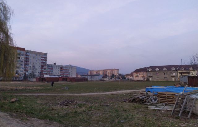 Зробити парк: Нардеп просить повернути Мукачеву безхозну територію у мікрорайоні Росвигово (ФОТО)