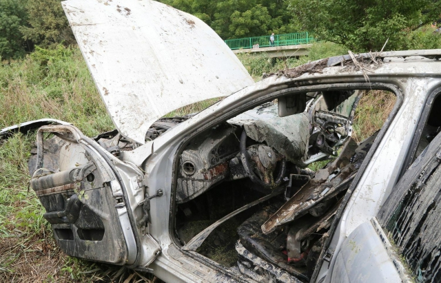Жахлива аварія в Угорщині: Автомобіль з 12-ма мігрантами злетів у річку (ФОТО)