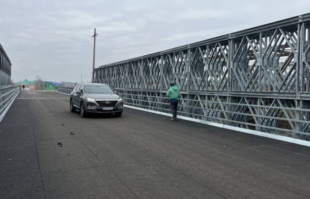 Відкрито проїзд через новий модульний міст на Тячівщині (ФОТО)